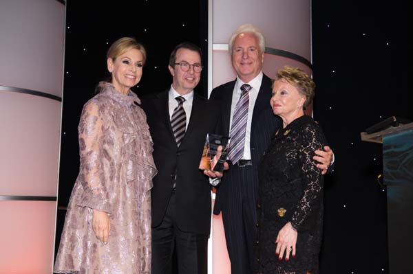 Honorees Adele and Beny Alagem were presented the Philanthropic Leadership Award by Gala Co-Chair Paul Guerin and Vera Guerin, Chair, Board of Directors